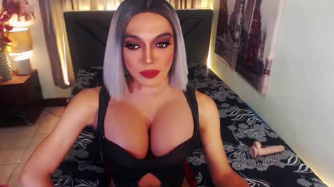 Snapshot of midnightscentxx chatting on September 14, 8:16 am KATE online show from September 14, 8:16 am