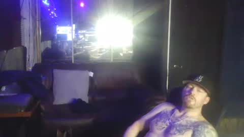 Snapshot of midtownhustler chatting on October 12, 9:38 pm midtownhustler online show from October 12, 9:38 pm