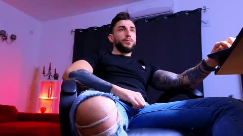 MightyAaron online show from January 10, 5:46 am