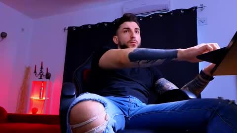 MightyAaron online show from December 22, 7:59 am