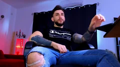 MightyAaron online show from February 12, 7:01 am