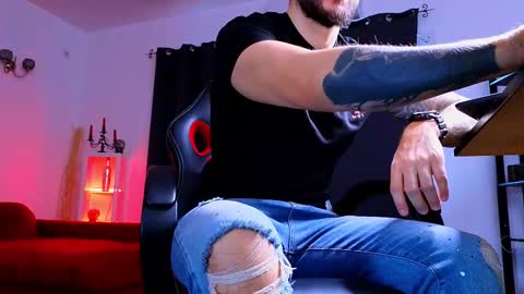 MightyAaron online show from October 9, 5:46 am