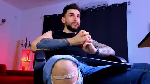 MightyAaron online show from February 17, 12:04 pm