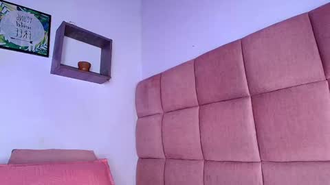 Snapshot of miia_01_ chatting on September 15, 11:55 am Mia online show from September 15, 11:55 am