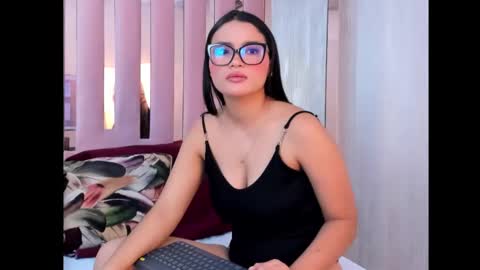 Snapshot of miia_palmerr chatting on October 10, 10:54 am Mia online show from October 10, 10:54 am