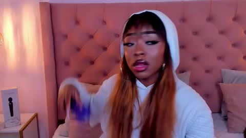 Miia Schwarz  online show from September 26, 10:51 pm