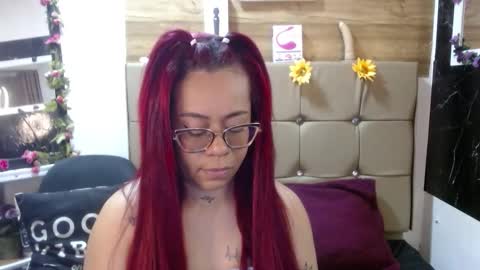 Snapshot of miia_spencer_ chatting on October 14, 5:16 pm miia online show from October 14, 5:16 pm