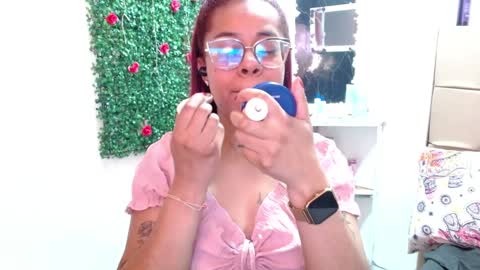 Snapshot of miia_spencer_ chatting on January 25, 5:08 pm miia online show from January 25, 5:08 pm