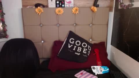 miia online show from March 14, 1:31 am