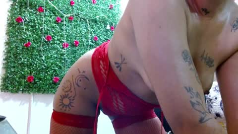 Snapshot of miia_spencer_ chatting on January 30, 5:30 am miia online show from January 30, 5:30 am