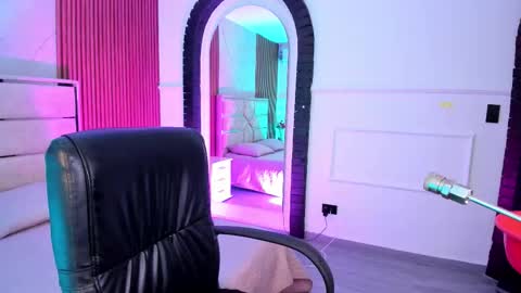 Mia Monroe online show from November 27, 9:22 pm