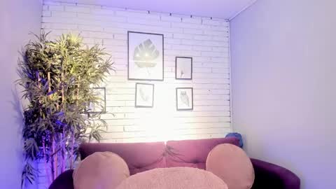 miilu  online show from February 23, 12:37 pm