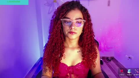 Snapshot of miilu_dancer_ chatting on December 13, 2:16 pm Lucii online show from December 13, 2:16 pm