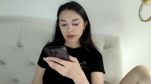 Mika online show from April 4, 9:22 pm