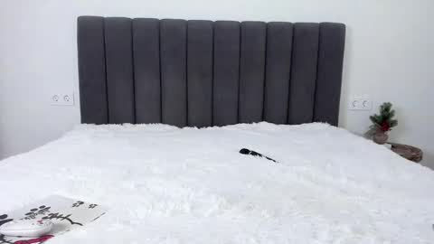 Mika online show from March 4, 11:00 pm