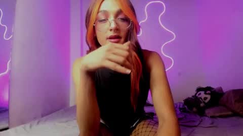 Snapshot of mika_velvet chatting on October 16, 9:02 pm mika_velvet online show from October 16, 9:02 pm