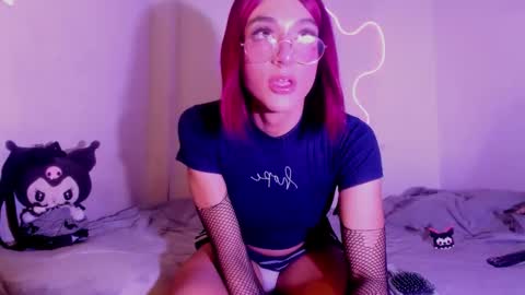 Snapshot of mika_velvet chatting on September 20, 9:51 pm mika_velvet online show from September 20, 9:51 pm
