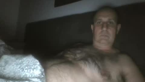 mikael_r52 online show from May 17, 9:02 pm