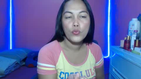 mikaella0528 online show from March 12, 12:26 pm