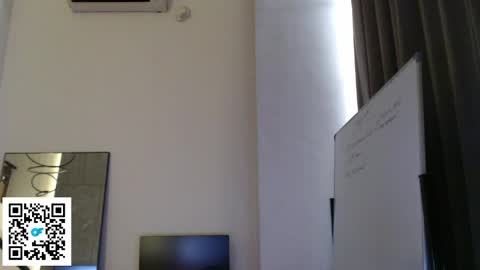 Mikamilkies online show from May 26, 10:32 am