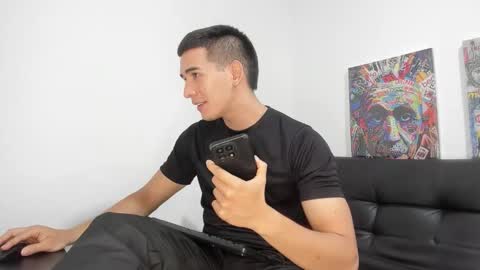 Snapshot of mike3xxx chatting on October 8, 1:46 am mike3xxx online show from October 8, 1:46 am