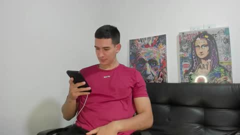 Snapshot of mike3xxx chatting on October 9, 2:17 am mike3xxx online show from October 9, 2:17 am