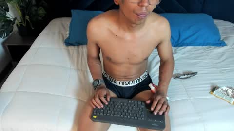 Mike Salaz online show from March 29, 5:42 am