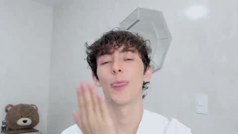 Mikebelf4 online show from February 3, 10:36 pm