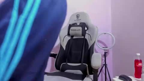 mikebradley15 online show from March 4, 11:02 pm