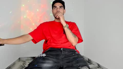 mikee_scooth online show from May 19, 4:30 am