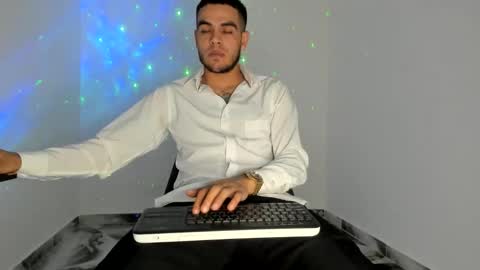mikee_scooth online show from April 10, 10:14 pm