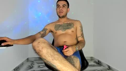 mikee_scooth online show from May 16, 6:32 am