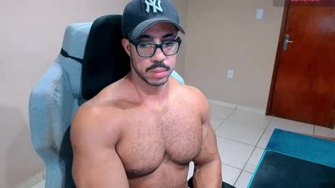 Snapshot of mikehotk chatting on September 11, 8:43 pm mikehotk online show from September 11, 8:43 pm