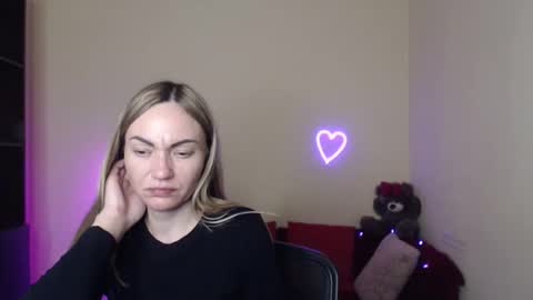 Adalina online show from April 18, 7:07 pm