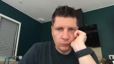 miklp8463 online show from April 28, 8:29 am