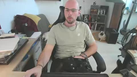 mikmik91 online show from April 7, 3:14 pm