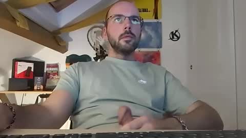 mikmik91 online show from December 11, 4:20 pm