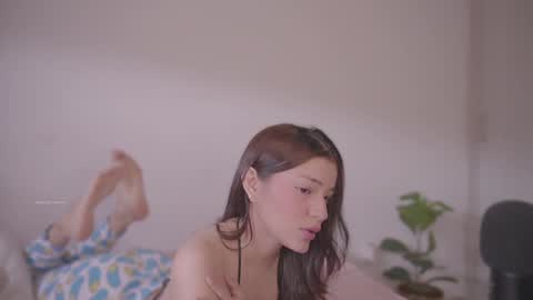 Snapshot of mila_1 chatting on October 20, 2:11 pm mila_1 online show from October 20, 2:11 pm