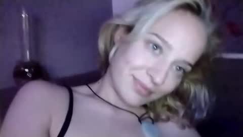 Snapshot of mila_420 chatting on October 10, 5:41 pm Mila 420 online show from October 10, 5:41 pm