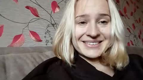 Snapshot of mila_420 chatting on September 13, 7:22 am Mila 420 online show from September 13, 7:22 am