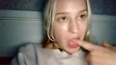 Snapshot of mila_420 chatting on October 1, 12:43 am Mila 420 online show from October 1, 12:43 am