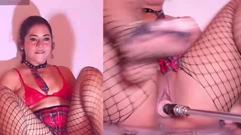 Snapshot of mila__moans chatting on October 21, 4:39 am MILA online show from October 21, 4:39 am
