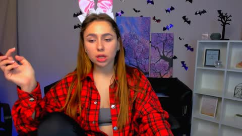 Mila online show from December 1, 7:38 pm