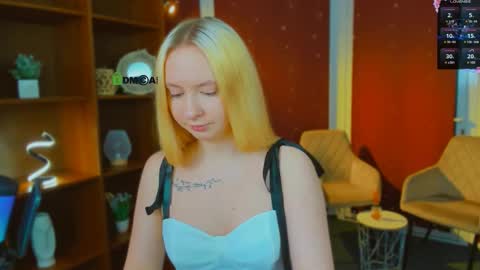 mila_glow online show from March 11, 1:03 pm