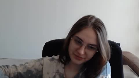 mila_keyy online show from April 17, 6:16 am