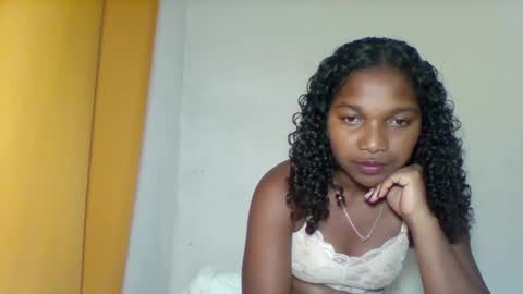 mila_lunah online show from April 5, 6:49 pm