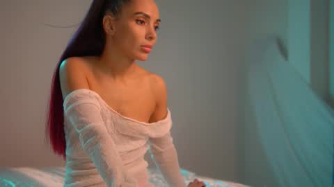 mila may  online show from September 21, 3:38 pm