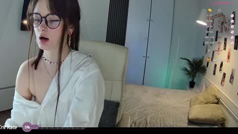 Snapshot of mila_nox chatting on January 27, 2:57 pm Sasha online show from January 27, 2:57 pm