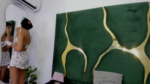 mila_petiteasm online show from July 2, 12:21 pm