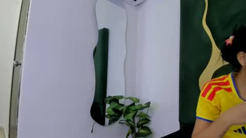 mila_petiteasm online show from July 3, 12:32 pm